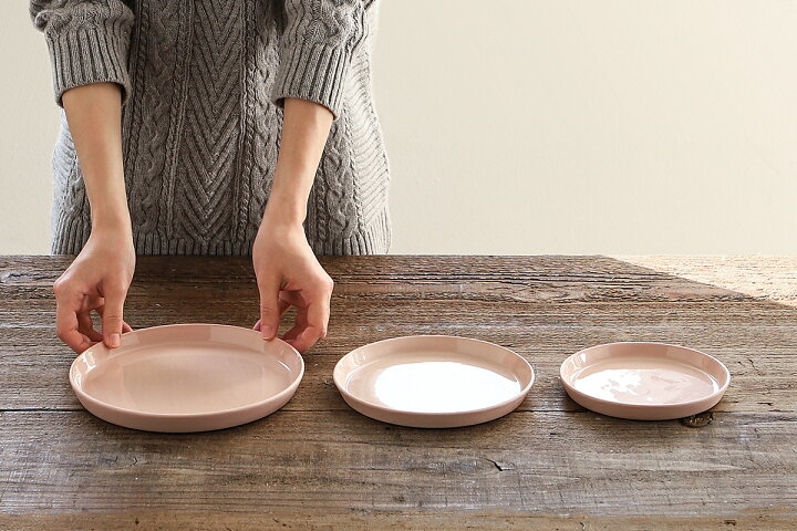 楽天市場 選べる特典付き お皿 おしゃれ モヘイム 食器 北欧 大皿 陶器 プレート 21cm 21センチ 皿 ワンプレート おうちカフェ かわいい グレー 白 黒 ブランド シンプル 結婚祝い ギフト パーティー ディナープレート 食洗器 Stoneware ストーンウェア Moheim