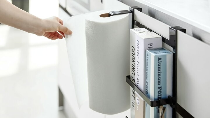 楽天市場 シンク扉キッチンペーパー ラップホルダー タワー 山崎実業 Tower キッチンペーパー 大判サイズ 引っ掛け シンク下 キッチン収納 ペーパータオル ハンガー 北欧 おしゃれ モノトーン Yamazaki ブラック ホワイト 5694 5695 ポイント10倍 送料無料