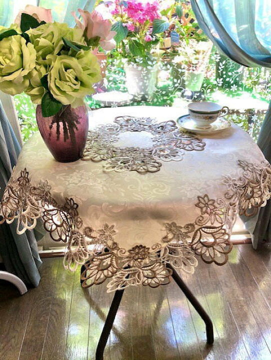 楽天市場 四角形テーブルクロス85x85ｃｍ テーブルコーディネート 中心 周りは総レース刺繍 新入荷 Rose Viva 楽天市場店