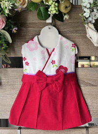 可愛らしい袴風スタイ　キッズ、ベビー　女の子用　よだれがけ　レッド　NEW2