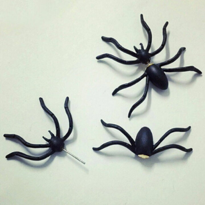 楽天市場 送料無料 スパイダー ピアス ブラック 黒 蜘蛛 クモ バックキャッチ ハロウィン コスプレ 虫 イベント パーティ 昆虫 アクセサリー カッコイイ かっこいい 個性的 ギフト ロキシー工房 楽天市場店