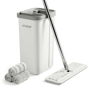 【送料無料】モップとバケツ 絞り器セット ハンズフリー フラットフロアモップとバケツ 洗えるマイクロファイバーパッド3枚付き 拭き掃除対応の床掃除システム フローリング 乾湿両用