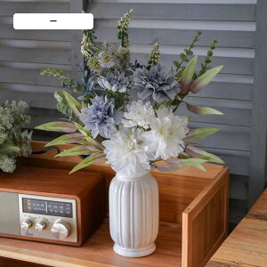   CeA u[P ԑ i` hCt[  EGfBO p[eB[ j ʐ^̎Be ̓Mtg Rɋ߂ 傫   ̏_炩F _A [J