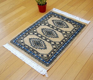◇限定品◇ 伝統の逸品 天然ウール100% 48×69cm パキスタン手織り パキスタン段通 ベージュ ラグカーペット 約48×69