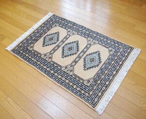 ◇限定品◇ 伝統の逸品 天然ウール100% 62×89cm パキスタン手織り パキスタン段通 ベージュ ラグカーペット 約62×89