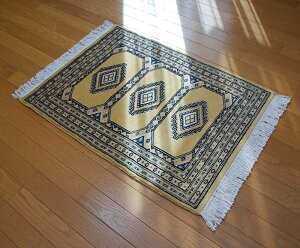 ◇限定品◇ 伝統の逸品 天然ウール100% 62×88cm パキスタン手織り パキスタン段通 ベージュ ラグカーペット 約62×88