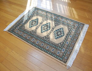 ◇限定品◇ 伝統の逸品 天然ウール100% 77×114cm パキスタン手織り パキスタン段通 ベージュ ラグカーペット 約77×114