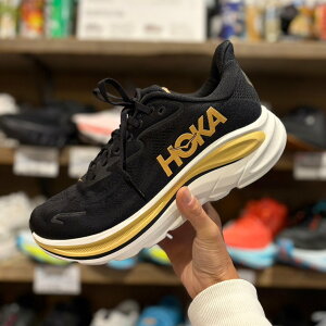 HOKA CLIFTON 10 MEN�fs �z�J �N���t�g�� 10 �����Y �����j���O�V���[�Y�@���y�ʁy���������z