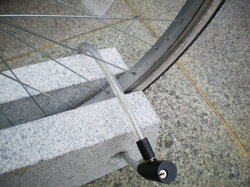 自転車スタンドニュータイプ!盗難防止キューブデザイン!