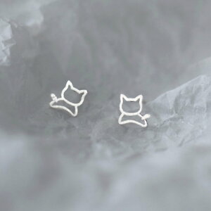 ピアス 猫 ねこ 小さい シンプル 軟骨 金属アレルギー シルバー 小さめ ミニ シルバー925 アレルギー対応 20G 仕事用 小さいピアス シンプルピアス セカンドピアス 軟骨ピアス 仕事