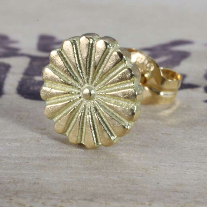 楽天市場】龍頭 菊紋 ピアス K18 18金 2ヶ ダブル 両耳用 両耳 菊花 