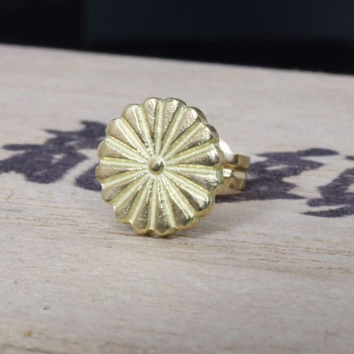 楽天市場】龍頭 菊紋 ピアス K18 18金 2ヶ ダブル 両耳用 両耳 菊花 