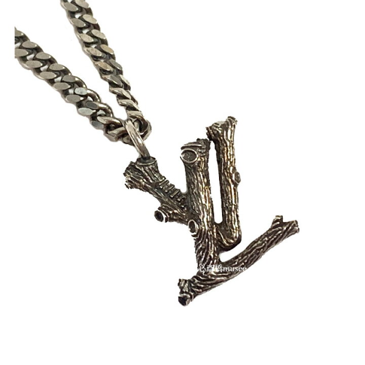 Louis Vuitton LV Wood Necklace Aged Silver in Aged Silver with