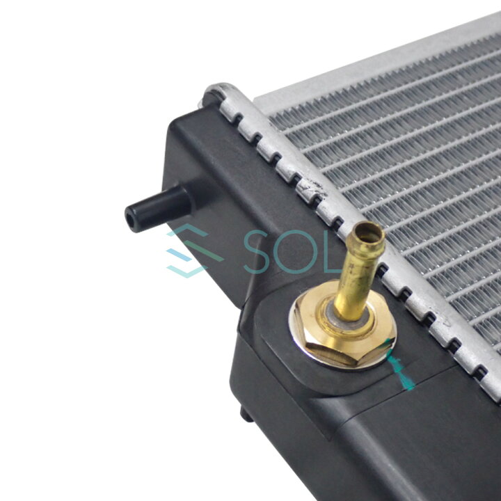 CAPSOL ラジエーター AT車 締切18時 NV350 キャラバン ロングバン スーパーロング DW4E26 VW2E26 VW6E26 CW4E26 CW8E26 21460-3XC0A 安心の6ヶ月保証 日産 NV350キャラバン LDF−CW4E26 ラジエーター YD25DDi 21460-3XC0A 互換品 日産 CAPSOL  ラジエーター AT車 締切18時 NV350 キャラバン ロングバン スーパーロング DW4E26 VW2E26 VW6E26 CW4E26  CW8E26 21460-3XC0A : 自動車パーツの宝箱 SOL - 通販 ...