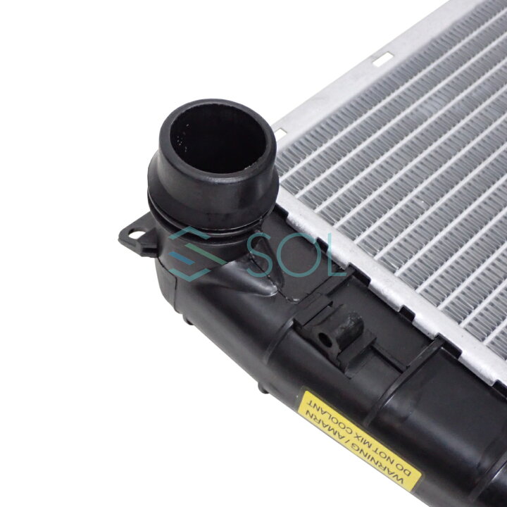 CAPSOL ラジエーター ラジエター E46 318i 320i 323i 325i 328i 330i E85 Z4 2.2i 2.5i 3.0i 17119071518 17119071517 出荷締切18時 ラジエター ラジエーター ロアホース BMW 3シリーズ E46 316ti 318Ci 318i 318ti AT18 AU20 AY20 BX20