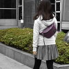 フェイクレザーチャーム付きボディバッグ