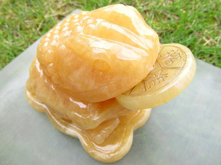 楽天市場】○【アラゴナイト 銭蛙 三本脚のカエル 彫刻置物】550-700g 