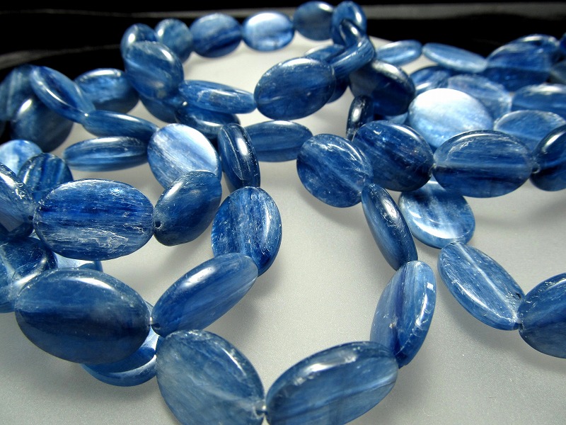【カイヤナイト（藍晶石）オーバル型ブレスレット】 幅約18mm-13mm×11珠前後 独立心や探究心を強める石【ブラジル産】 | ＣｏｍＲｏｓｅ