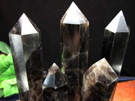 ●4A【黒水晶 モリオン ポイント】重さ 70g-80g まとめて撮影 希少 人気ポイント 強力な邪気払い 浄化の黒い水晶【チベット産】