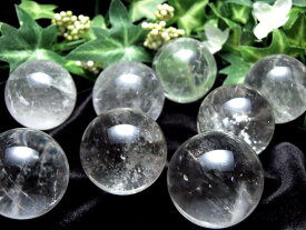 ●【天然透明水晶 丸玉】直径28mm-30mm すべての浄化と純粋さの象徴 お守りにも クリスタルスフィア【ブラジル産】【ma-s】