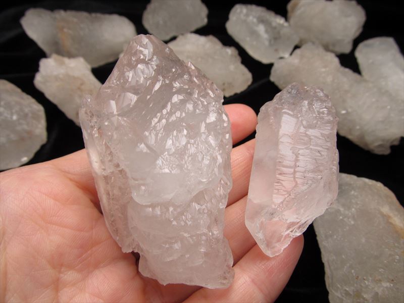 まとめの撮影なのでお安く ヒマラヤ水晶 アイスクリスタル ニルヴァーナクォーツ ランキングTOP5 原石 重さ ヒマラヤ山脈の標高6000m峰 40-50g ネパール産 大人気 強力なパワーを持つ水晶 近年発見された水晶