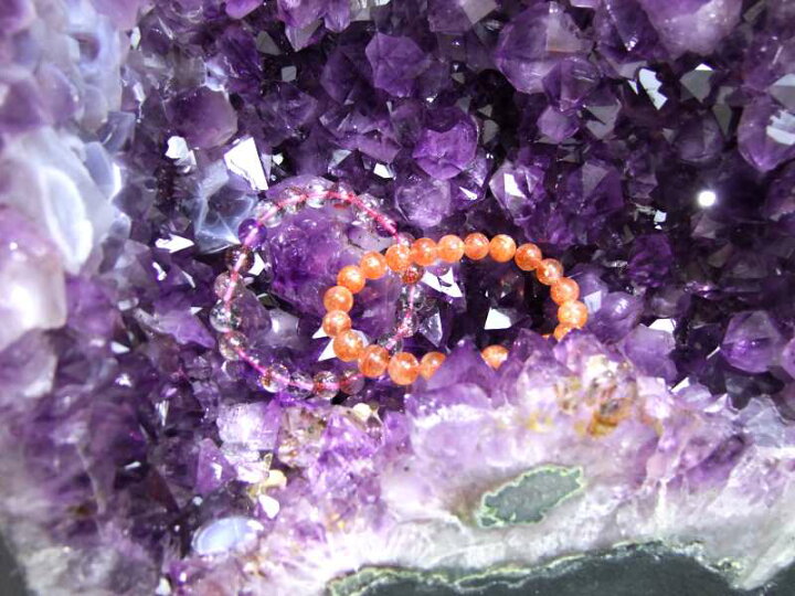 楽天市場】○メノウ共生 【アメジスト ドーム(アメジストカペーラ)】高  