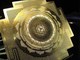 【ヤントラ】直径約79mm 厚み約0.6mm 1個売り ゴールドカラー 瞑想・浄化・波動などのヒーリングに 秘めたエネルギーを呼び覚ます エナジーカード【Dタイプ】 パワーストーン 天然石