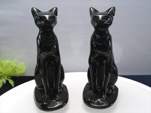 ●猫神様!【オブシディアン バステト風 彫刻 置物】約150g-180g前後 高さ約10cm すべての本質や未来を見通す力を持つ石 インテリアに 風水グッズ 置物