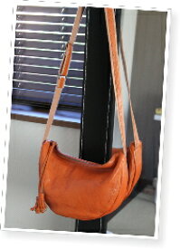 手揉みオイルゴート・ヌメ革　100％エコレザー！半月型ショルダー日本製　送料無料