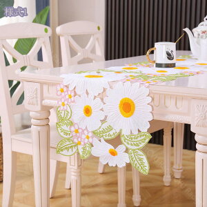 テーブルランナー 花柄 デイジー フラワーリビング おもてなし ジャカード生地 ポリエステル モダン おしゃれ 防汚 丸洗い お手入れ簡単 北欧 断熱 滑り止めダイニング ホームデコレーショ
