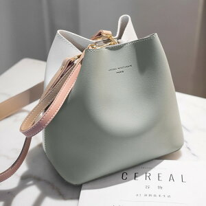 �y10%OFF�N�[�|���z�z���z�������� �J�����o�b�O �P�[�X ��჌�t �~���[���X��჌�t ���킢�� �V�����_�[ ���ʂ�� ���ʂ�ۃo�b�O ������� �J�������q �J�����o�b�N �n���h�o�b�O �V����