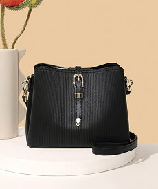 【予約商品】＼30%OFFクーポン配布中／高評価★4.56ショルダーバッグ 大容量 牛床革 ギフト 人気バッグ レディース 斜め掛け レザーバッグ 前面ストライプ加工 大人 おしゃれ 大人 収納力 軽量 マグネット 通勤バッグ 5ポケット 470g コロンと可愛い mlbd02210837