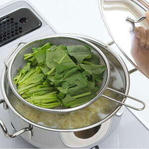  U }}NbN ɂ̂ďU XeX {