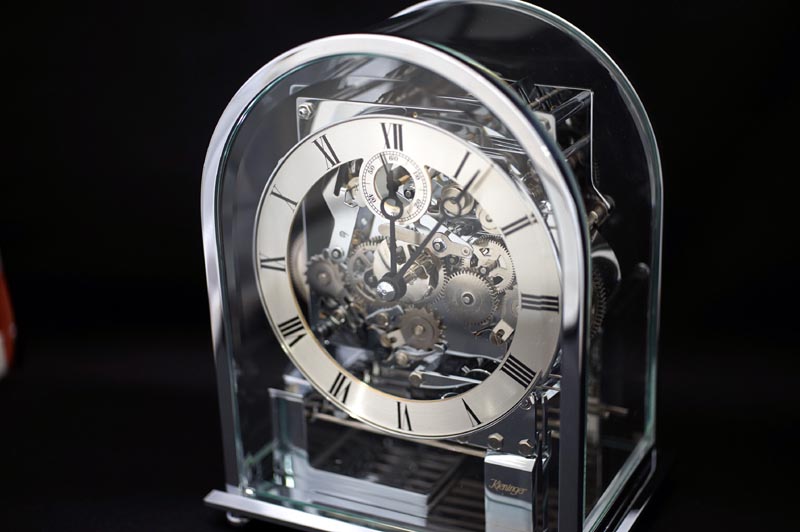 新品正規品 ドイツ製 機械式クロック置時計 7日巻き スリーチャイム【ナイトサイレンサー付き】 ガラスから機械が見える置時計。最高級品置時計 20cmX16cmX11cm