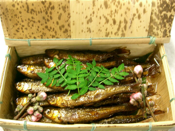 楽天市場 ホンモロコ 琵琶湖固有 希少食材 甘露煮 300ｇ 手間暇かけた知る人ぞ知るこだわりの一品 特大 大サイズ お徳用 春は子持ち 晩秋冬は脂ののった寒モロコ 京料理 坂安 西本願寺御用達