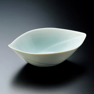 青白磁 17.5cm 変形鉢 17.5x11.4x5.2cm 日本製