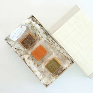 お歳暮【スモークチーズ3種セット-燻製2段仕込み-】ハイブリッド製法 燻製 ワイン ビール おすすめ おつまみ お取り寄せ 人気 母の日 父の日 お中元 クリスマス 誕生日