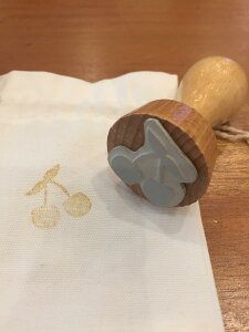 Madame, Mademoiselle �`�F���[�X�^���v�@�`�F���[�͂񂱁@�{���|�����@bonpoint �������ځ@�T�C�Y�Ⴂ