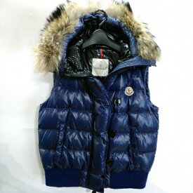 【今だけ!! 値下げセール! 】【レア物】【モンクレール】　【MONCLER】のリアルファー取り外し可　ナイロンダウンベスト【ネイビー】　【中古】【稀少品】大きめサイズ
