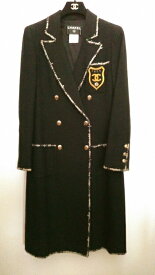 【今だけ値下げ！】超レア物!!　 "プラダを着た悪魔"着用で超人気。 有名セレブ愛用!!投資でも! 早い者勝ちです。超美品!!CHANEL シャネル コート シャネルジャケット ココマーク エンブレムツイード ブラック 黒 05C 38サイズ レア物　【世界一の稀少品】Paris Colle