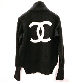 幻の一品をご紹介!! 超可愛い!! 　 誰もが振り返るほどのBIGココマーク!!【超レア物　超希少　プレミア物】CHANEL BIGココマーク カシミアニット　ジップアップ　プルオーバー 　ココマーク織り込み　ジャガード　これぞシャネラーですね!! 美品　 超レア物　稀少品