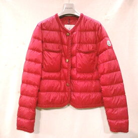 【今だけ値下げセール】【新品】おしゃれ!! 可愛い!!エレガント!!【モンクレール】【レア物】みんなからの注目!!【MONCLER】希少品のノーカラー　ダウン ジャケット　クロップド丈デザイン【入手困難品】早い者勝ち!!　当店スタッフがイタリアより買い付け丁寧に日本へ!!