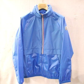 【新品】【今だけ値下げ】おしゃれ【モンクレール】【MONCLER】 フード収納 パーカー　ジャンパー【サックスブルー】モンクレール ワッペン【新品】早い者勝ち!!　当店スタッフがイタリアより買い付け丁寧に日本へ!!