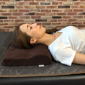 ストレートネックの改善寝ながらストレッチまくら　枕シンデレラネックピロー低いサイズ身長約170cm以下