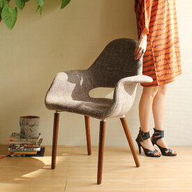 【選べる4色☆】【デザイナー：イームズ & エーロ・サーリネン】商品名： Organic Chair（オーガニックチェア）プレミアム【リプロダクト・ジェネリック】【デザイナーズ】【ダイニングチェア】【布地】【高品質】【アームチェア】