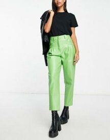 ミスセルフリッジ Miss Selfridge faux leather pleated high waist peg trouser in green レディース