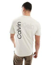 カルバンクライン Calvin Klein angled back logo t-shirt in beige メンズ