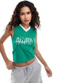 Collusion コリュージョン COLLUSION shrunken t-shirt with v neck and logo in green レディース