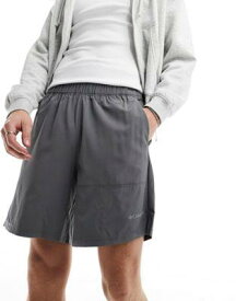 コロンビア Columbia Hike block shorts in grey メンズ