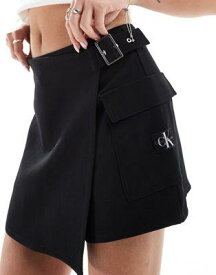 カルバンクライン Calvin Klein Jeans buckle wrap mini skort in black レディース